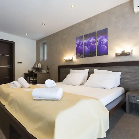 Guest house Mystique 4*