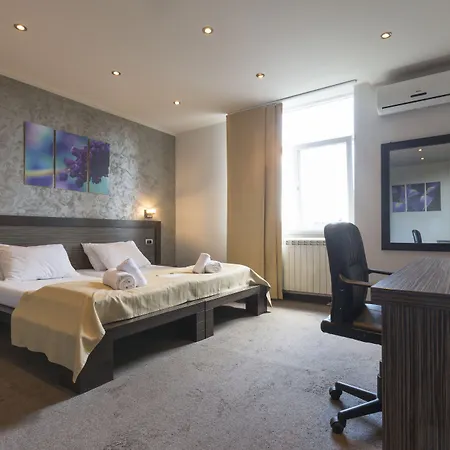 ゲストハウス Mystique