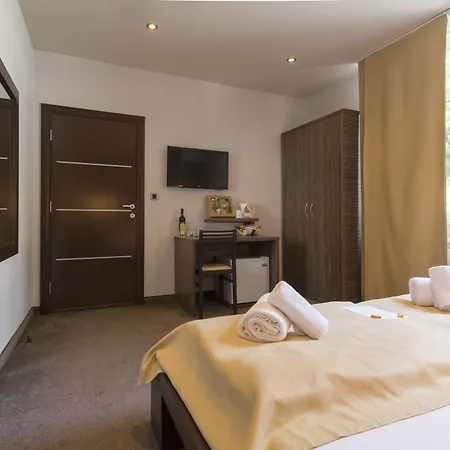 Mystique 4* Белград