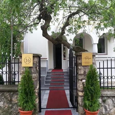 ゲストハウス Mystique