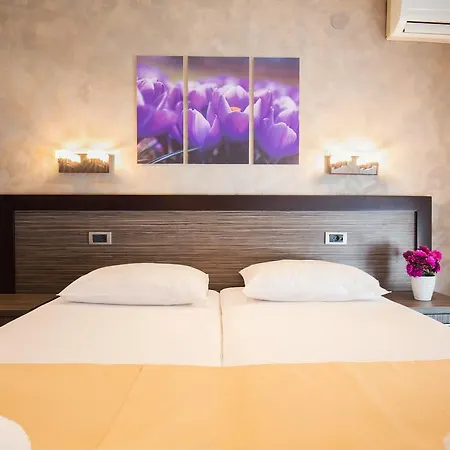 Mystique ゲストハウス