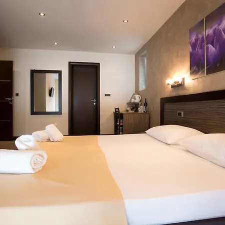 בית הארחה Mystique