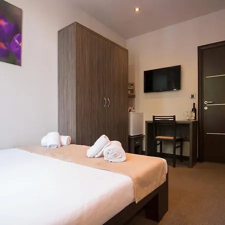 בית הארחה Mystique 4*