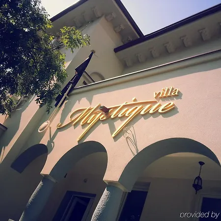 Mystique ゲストハウス